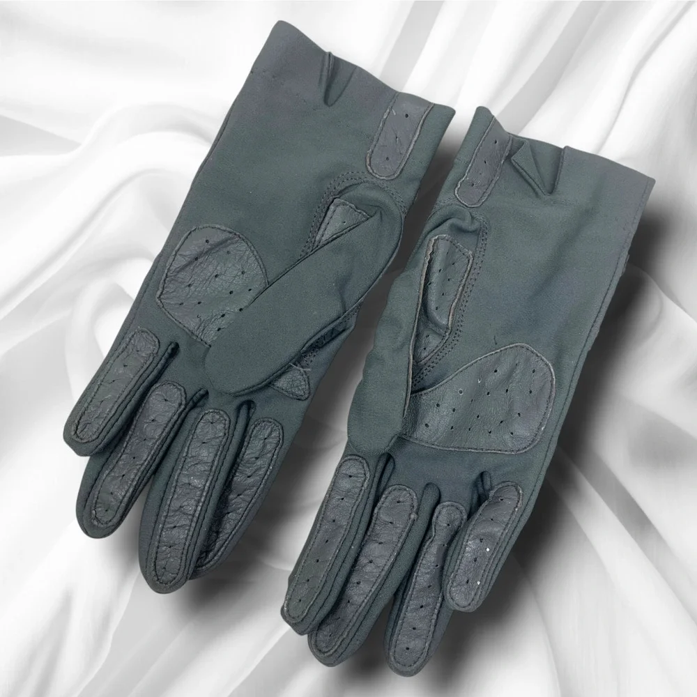 Vintage Fownes One Size Fits All Gray Stretch Nylon Spandex Driving Gloves READ